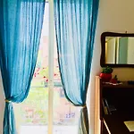 Guest house Go Go House 3*