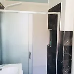 Go Go House Guest house